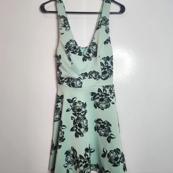princess polly baby blue dress Trixxi Juniors' Floral-Print Keyhole Midi Dress